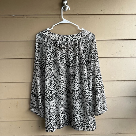 Chico's Sheer Animal Print Lightweight Blouse - Size XL - Picture 5 of 5